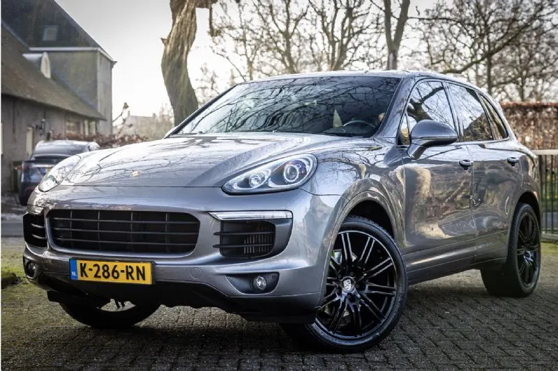 Porsche Cayenne (2016)