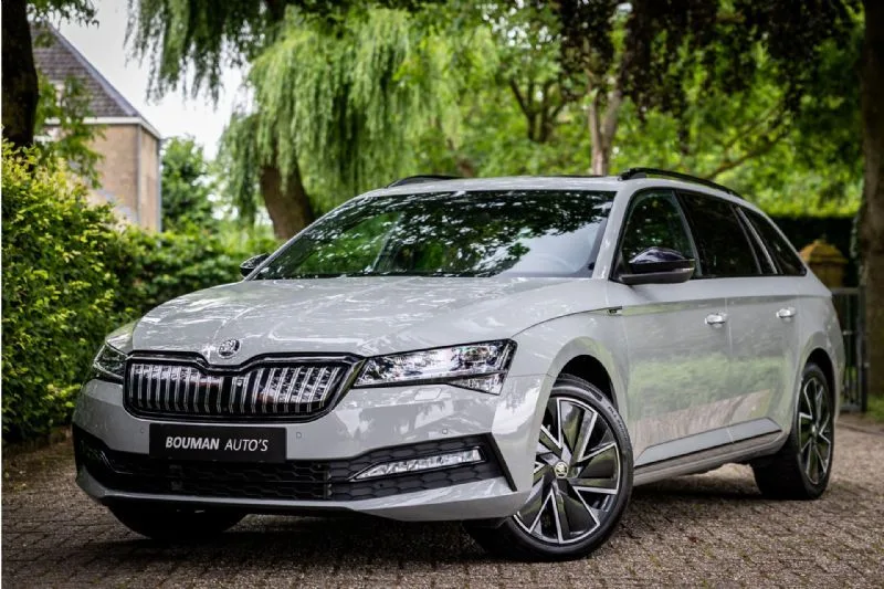 Škoda Superb (2023) — foto 1