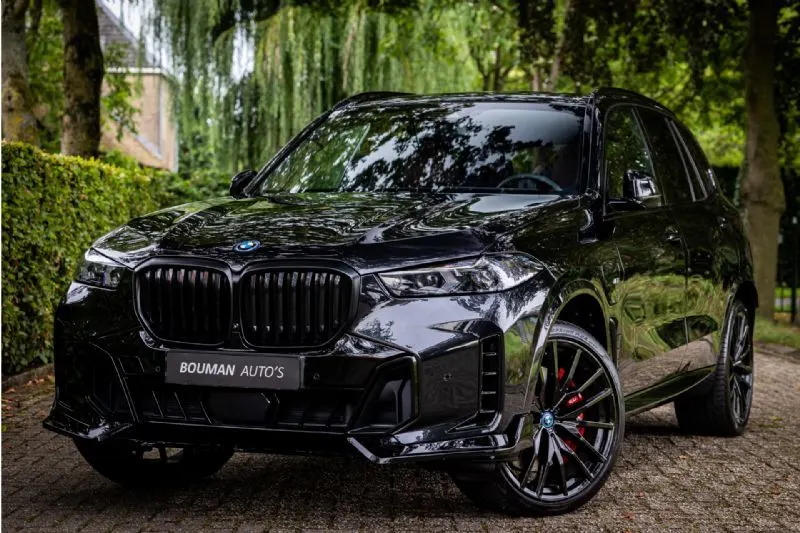 BMW X5 (2023)
