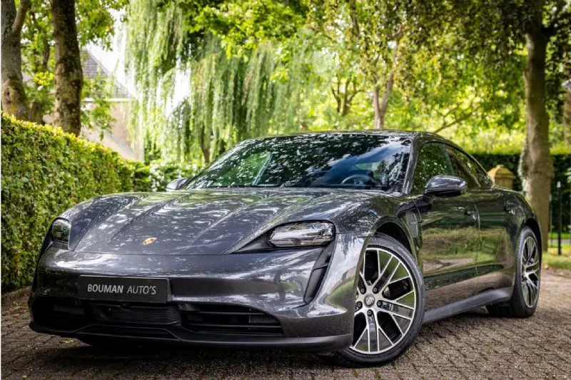 Porsche Taycan (2021)