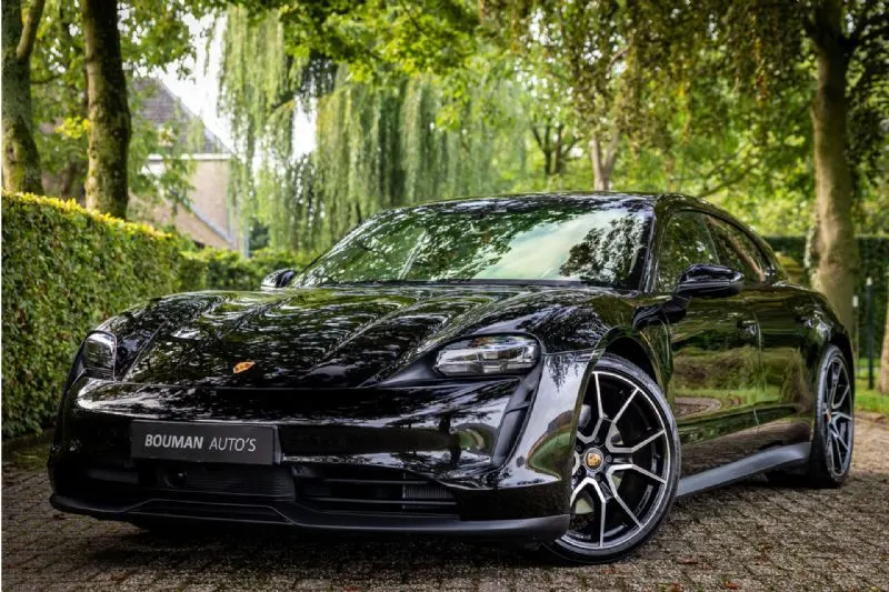 Porsche Taycan Sport Turismo (2023)