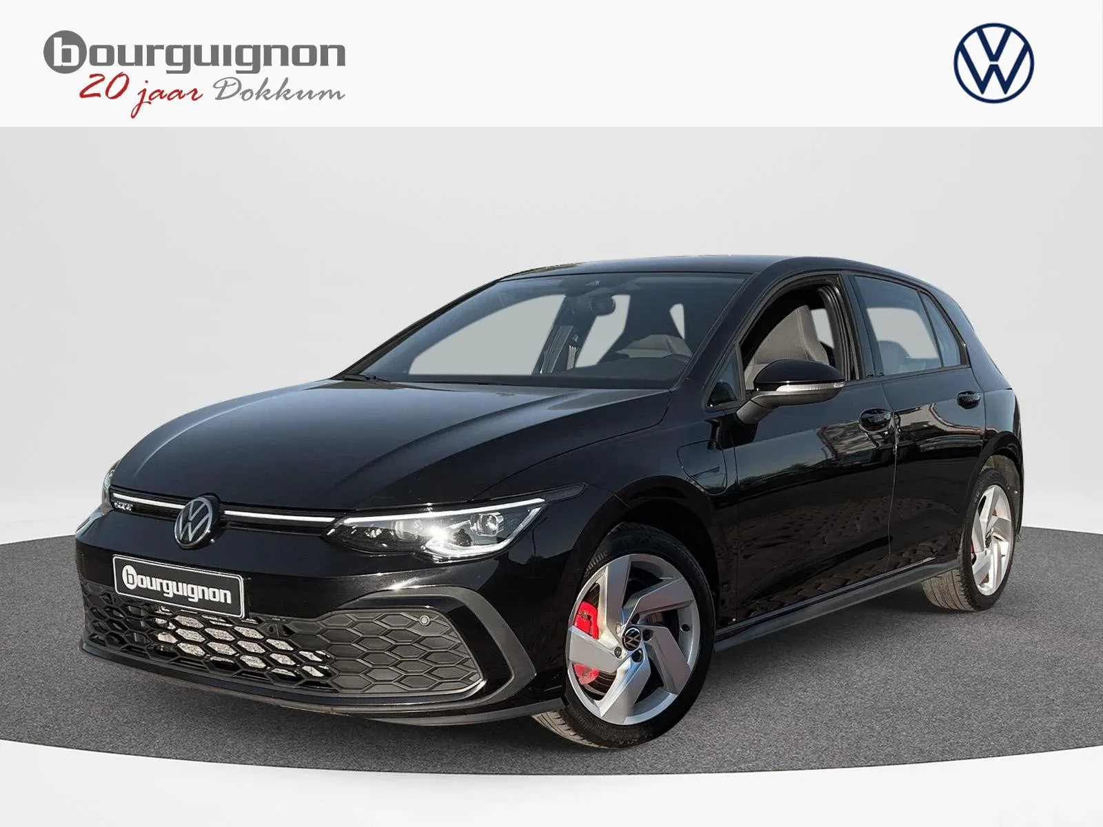 Volkswagen Golf (2022) — foto 1