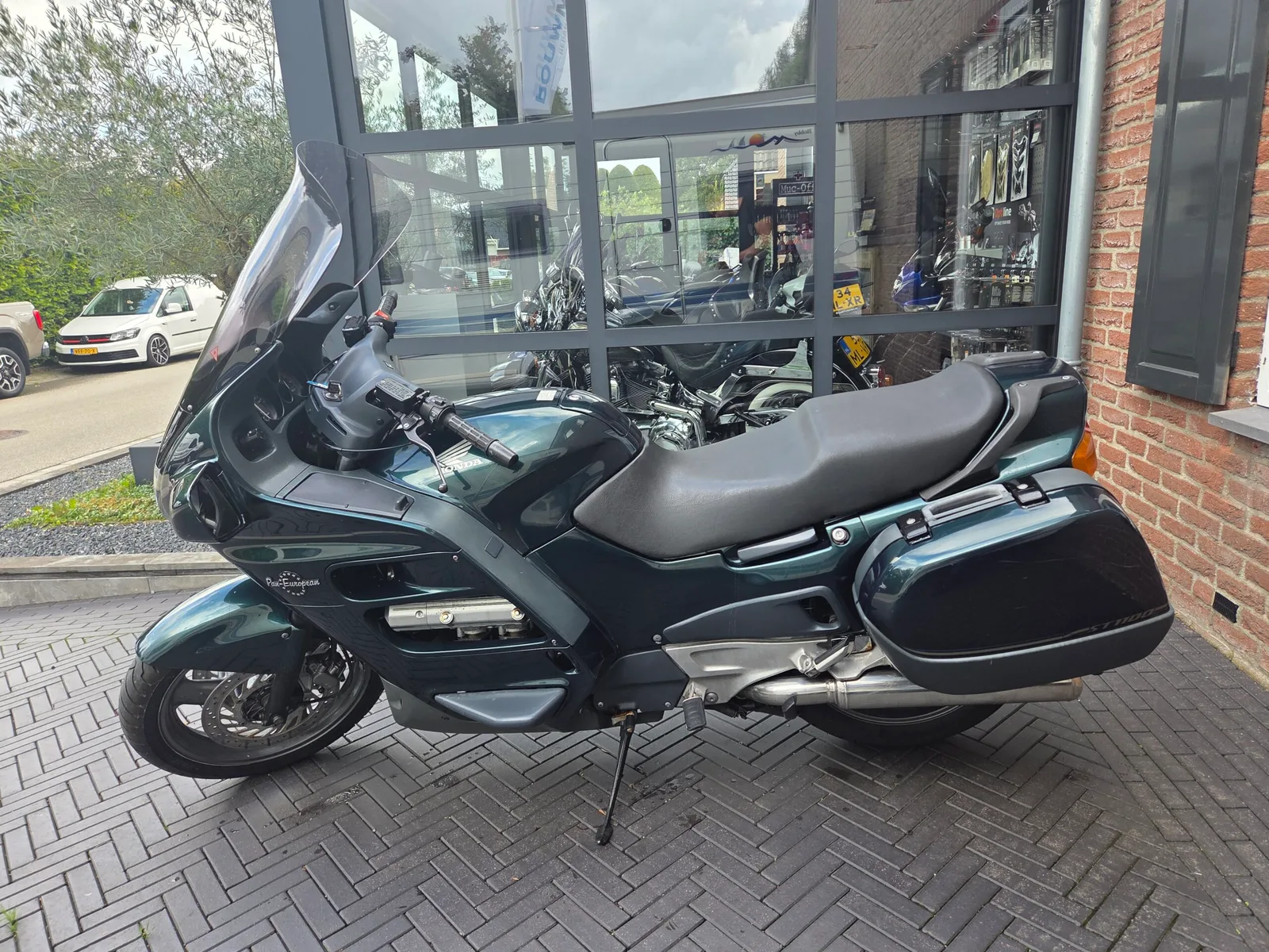 Honda ST 1100 PAN European (1998) — foto 1