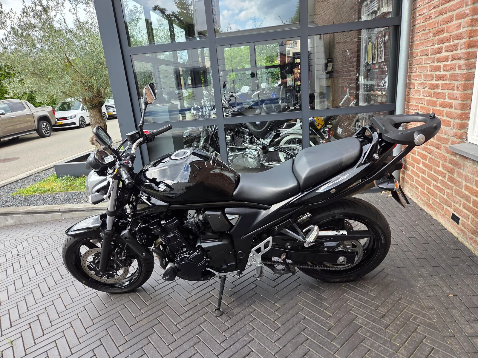 Suzuki Gsf 650 (2013) — foto 1