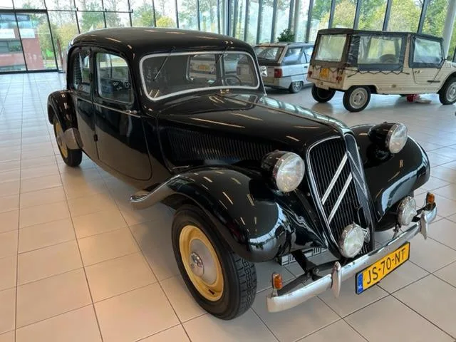 Citroën Traction Avant (1951) — foto 1