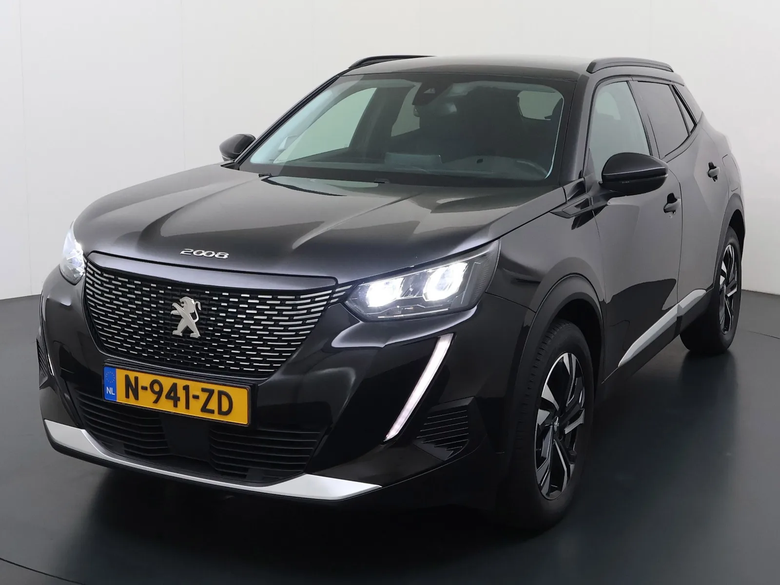 Peugeot 2008 (2021) — foto 1