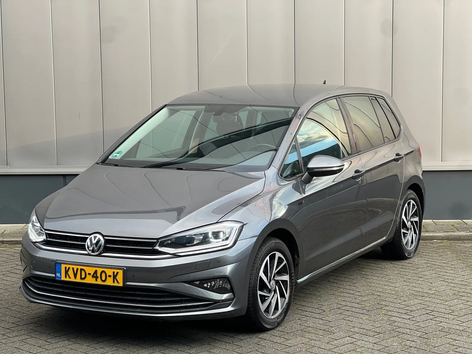 Volkswagen Golf Sportsvan (2018) — foto 1