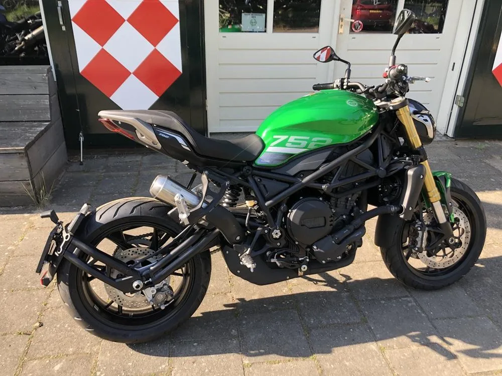Benelli 752S (2026) — foto 1