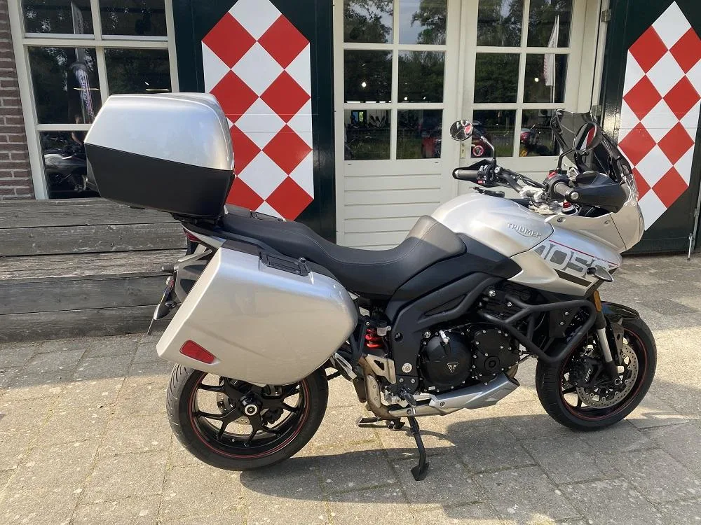 Triumph Tiger 1050 (2017) — foto 1