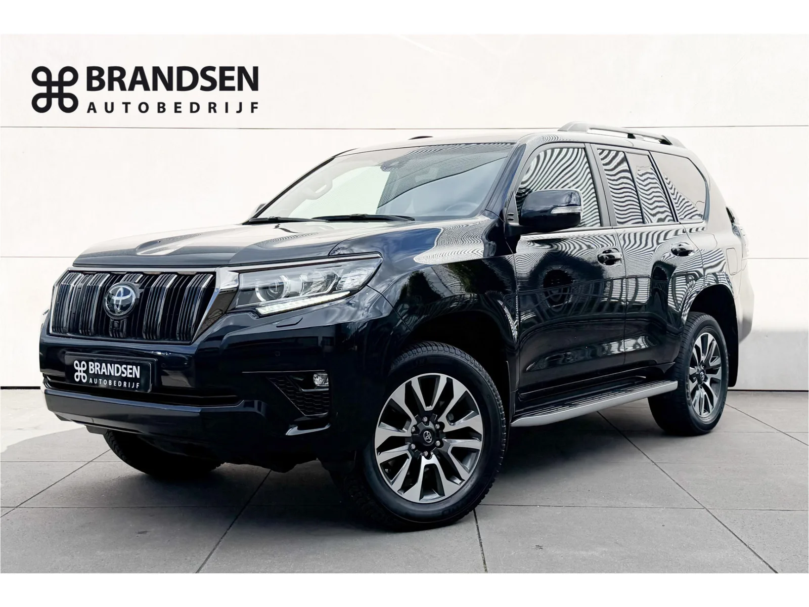 Toyota Land Cruiser (2023) — foto 1