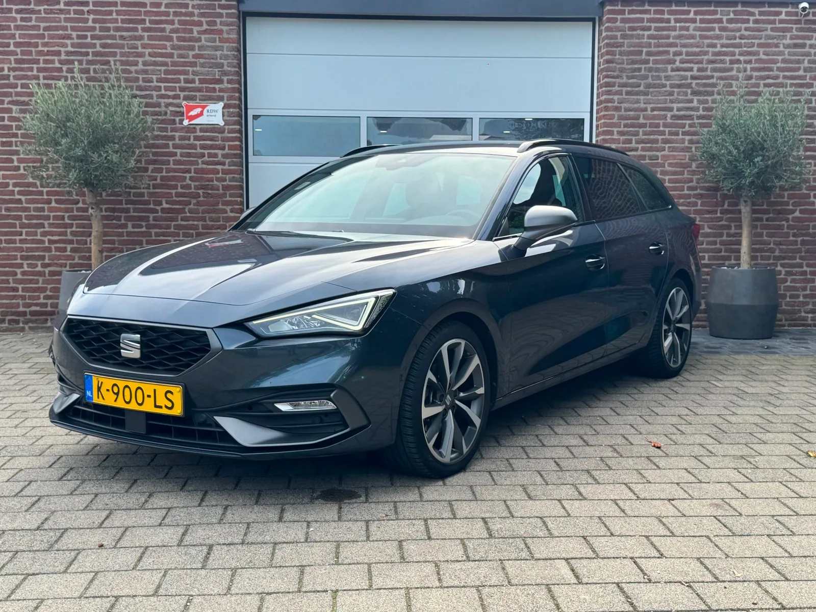 SEAT Leon Sportstourer (2021) — foto 1