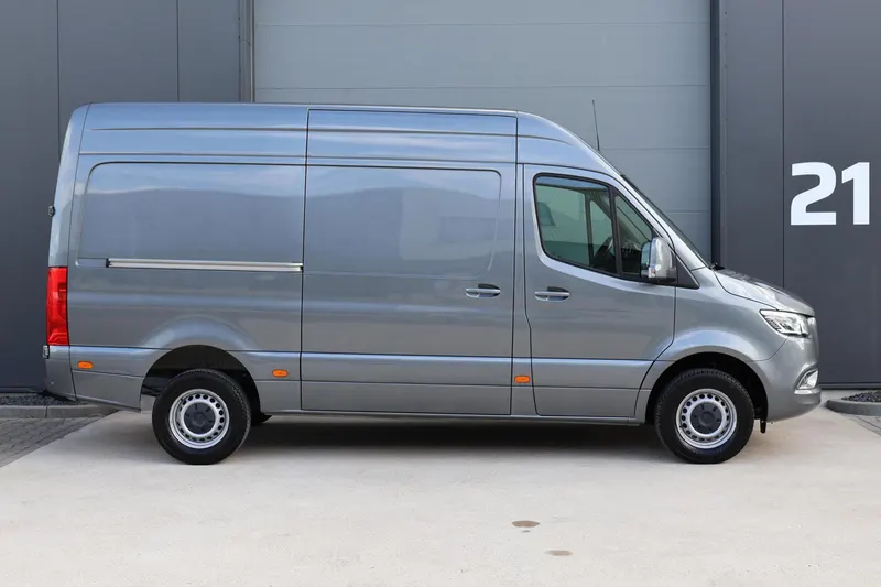 Mercedes-Benz Sprinter (2024)