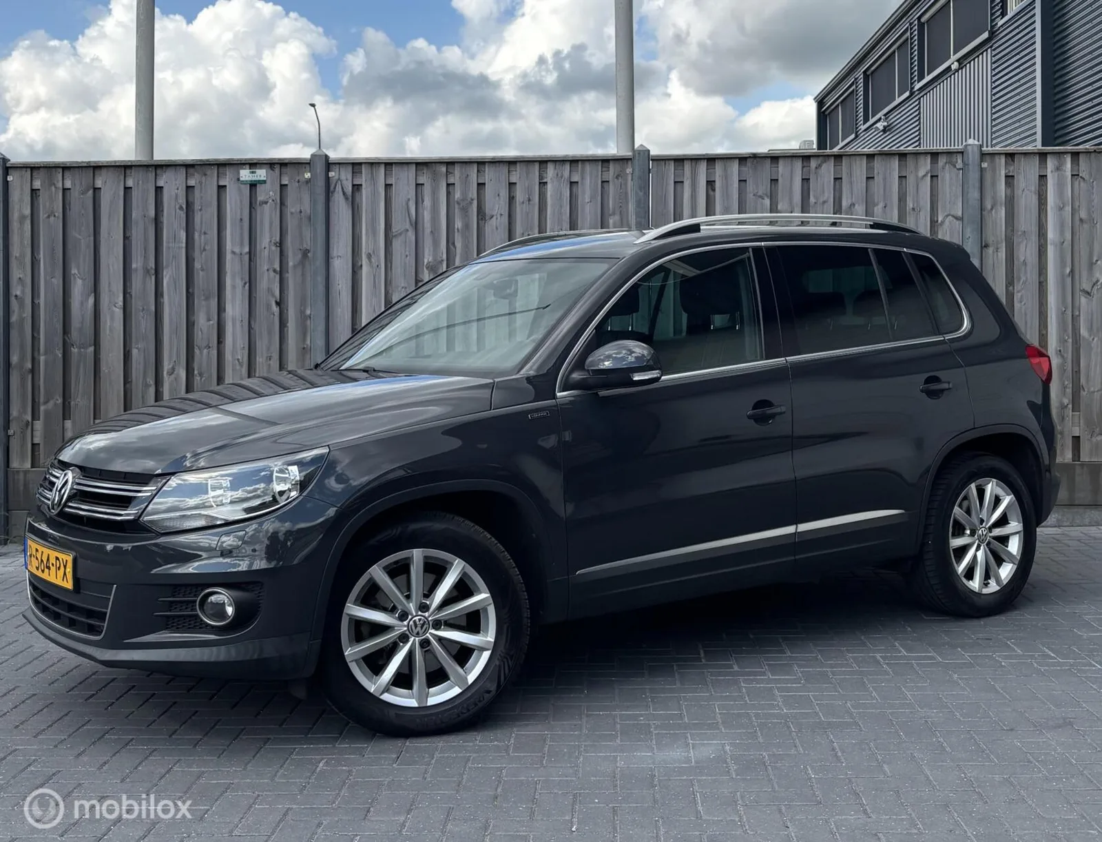 Volkswagen Tiguan (2015) — foto 1