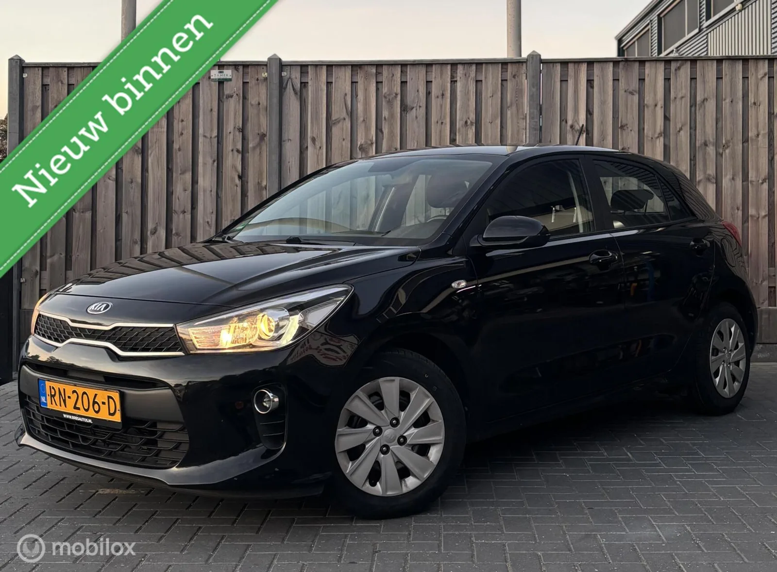 Kia Rio (2018) — foto 1