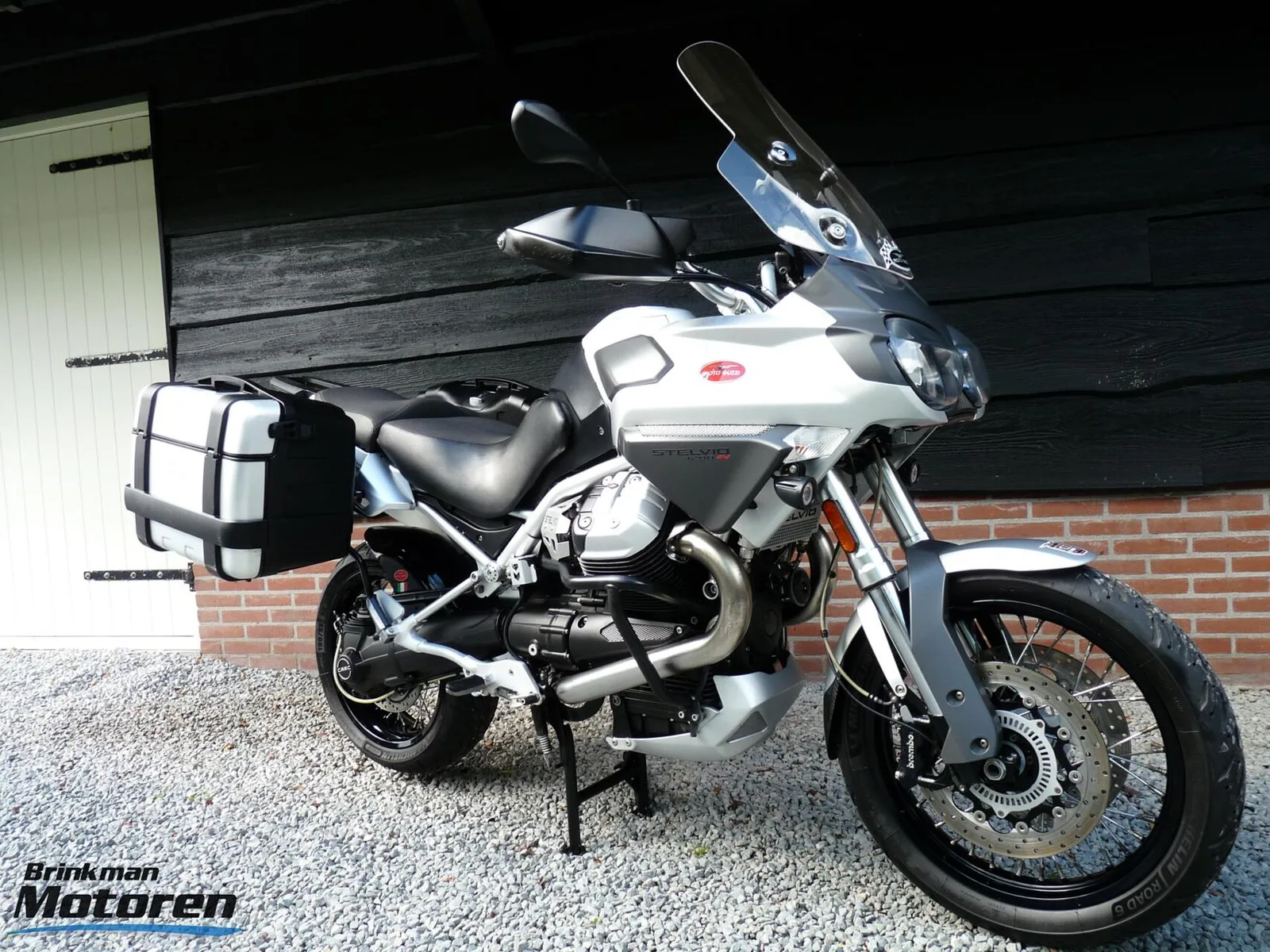 Moto Guzzi Stelvio (2010) — foto 1