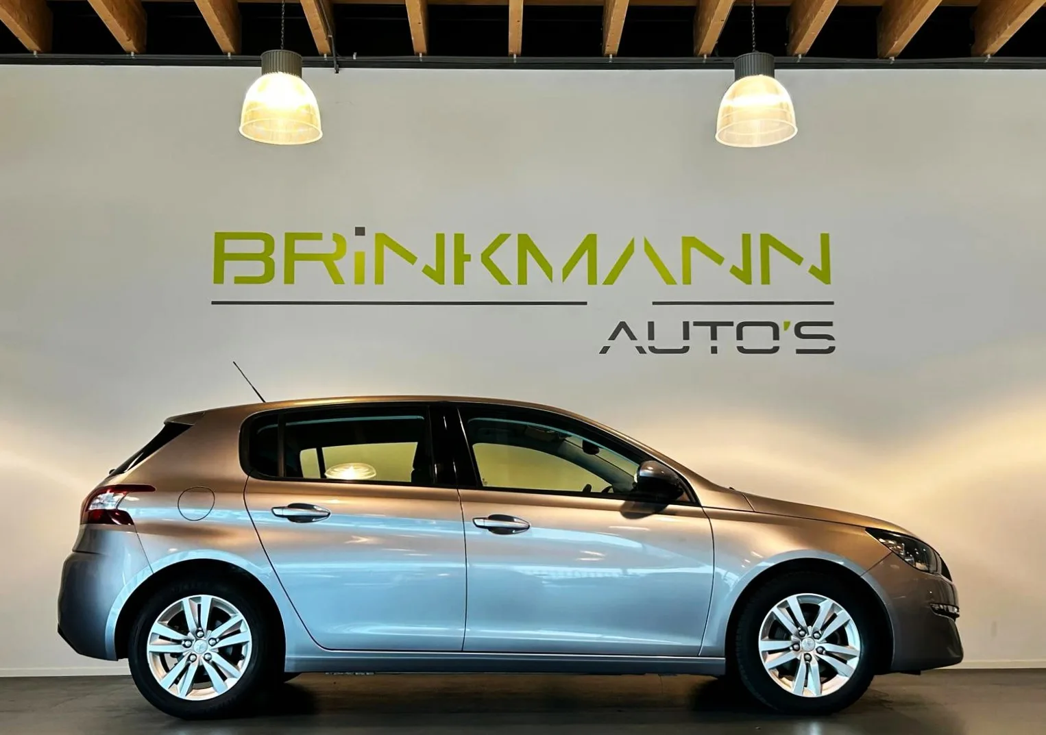 Peugeot 308 (2014) — foto 1