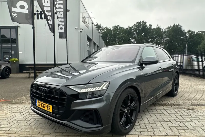 Audi Q8 (2021)