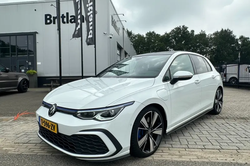 Volkswagen Golf (2021)