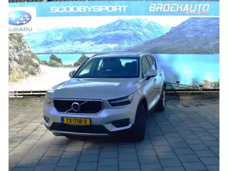 Volvo XC40 (2018) — foto 1