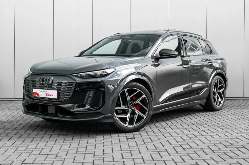 Audi Q6 e-tron (2025)