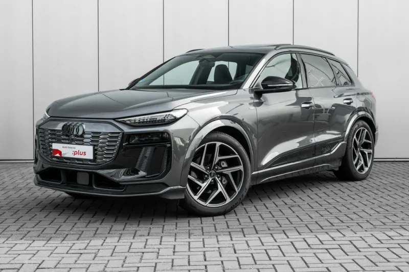 Audi Q6 e-tron (2024)