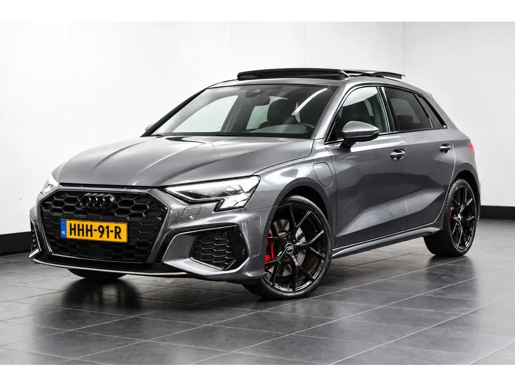 Audi A3 (2022) — foto 1