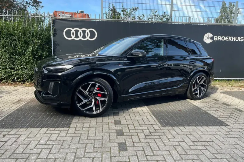 Audi Q6 e-tron (2026)