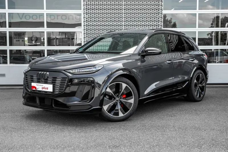 Audi Q6 e-tron (2025)