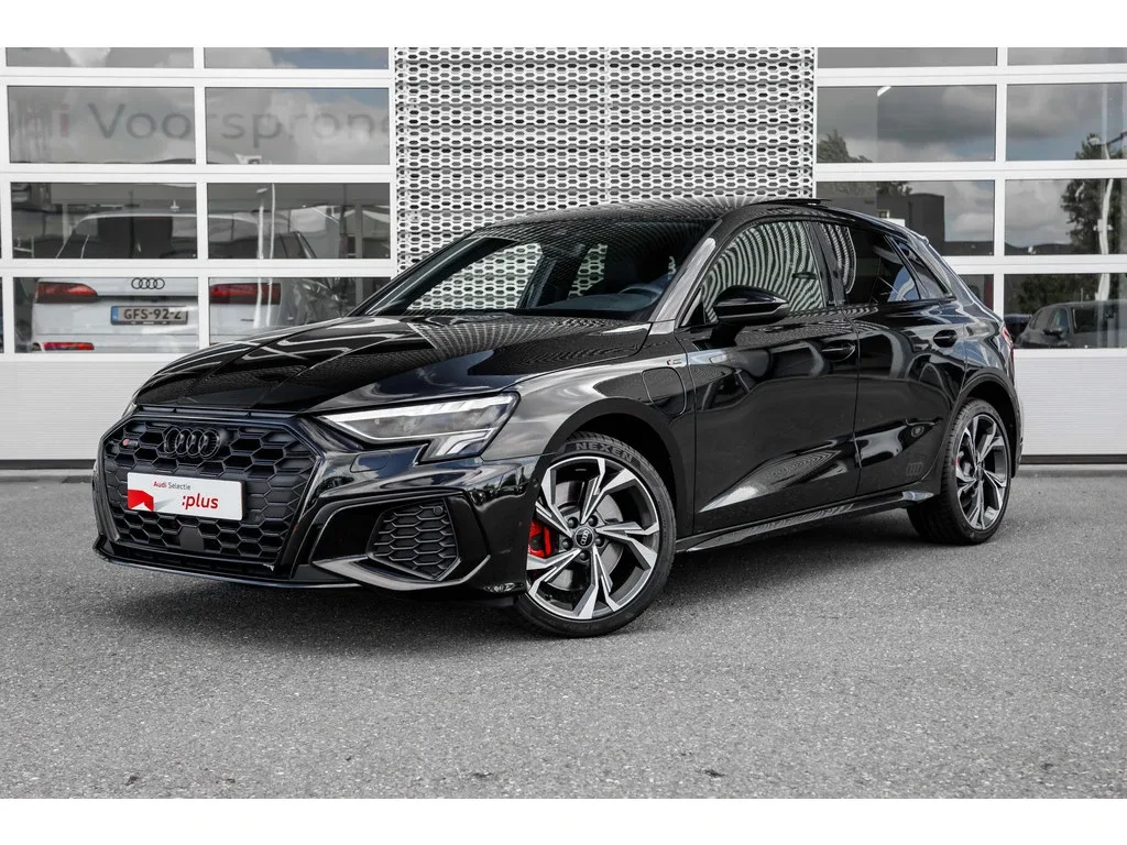 Audi A3 (2023) — foto 1