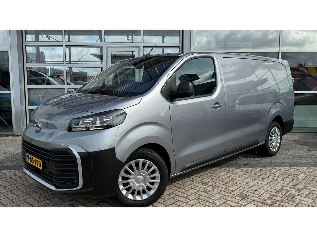 Toyota ProAce Long Worker (2024) — foto 1