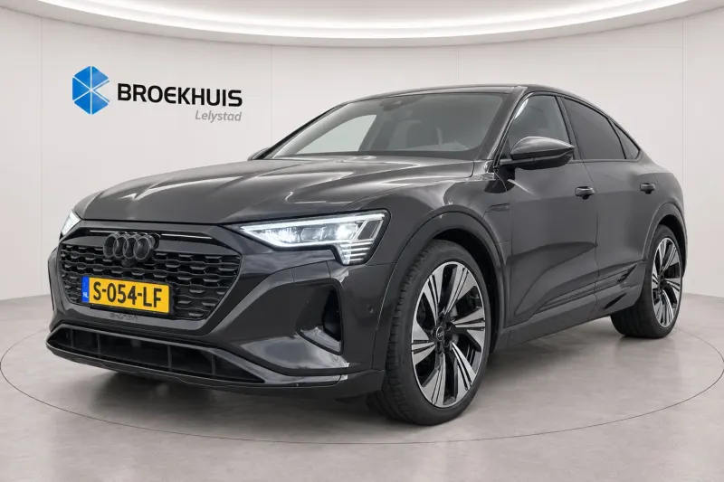 Audi Q8 e-tron (2023)