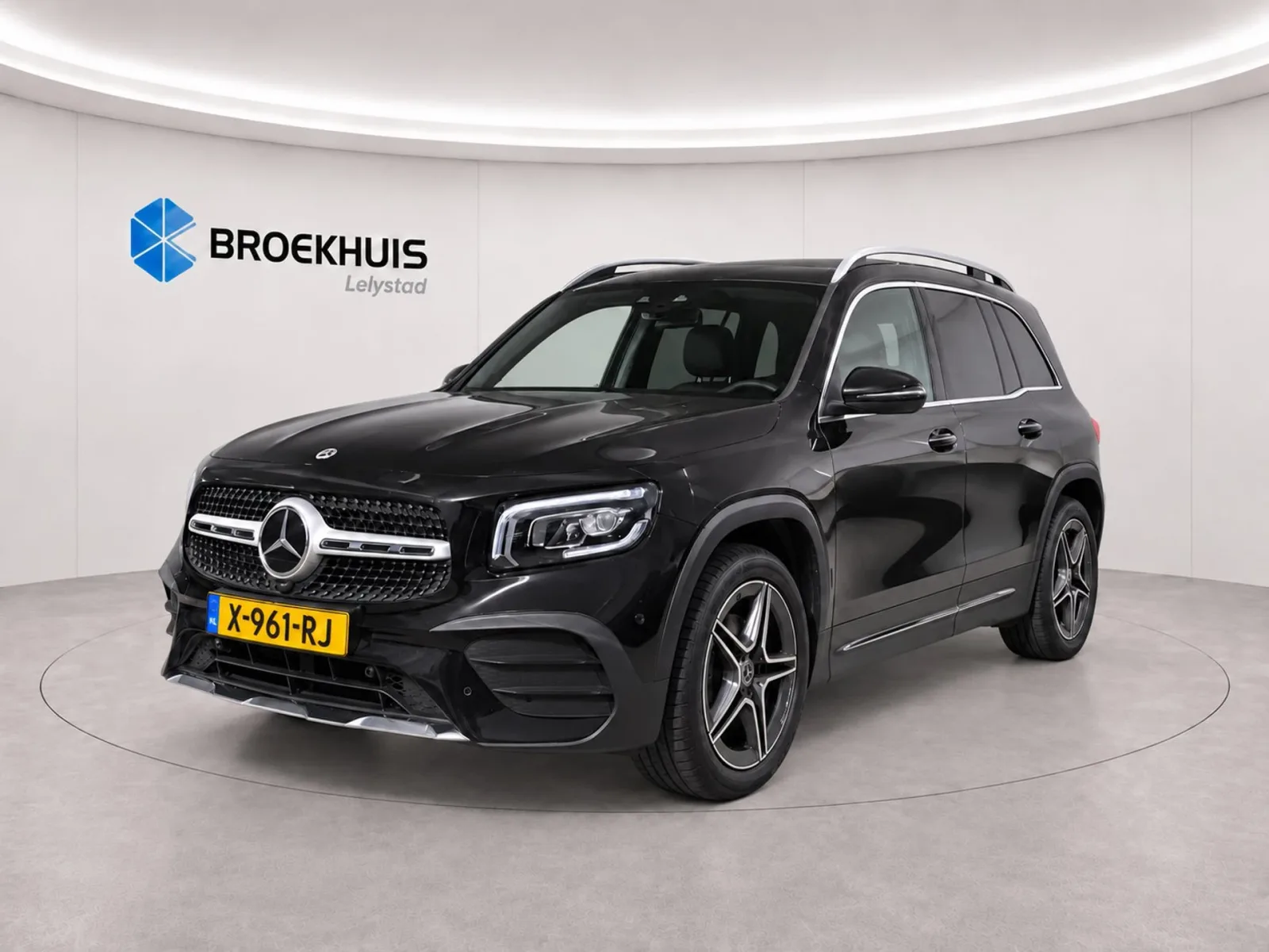 Mercedes-Benz GLB-Klasse (2023) — foto 1