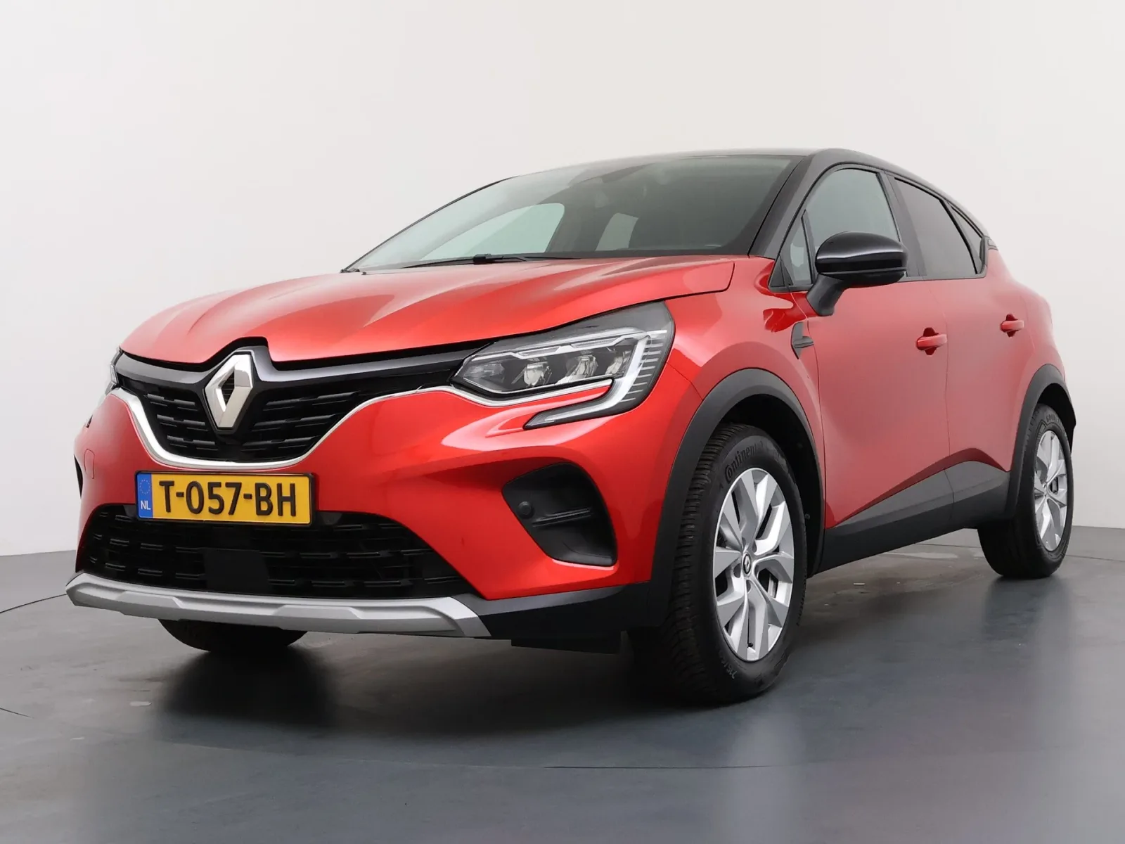 Renault Captur (2022) — foto 1
