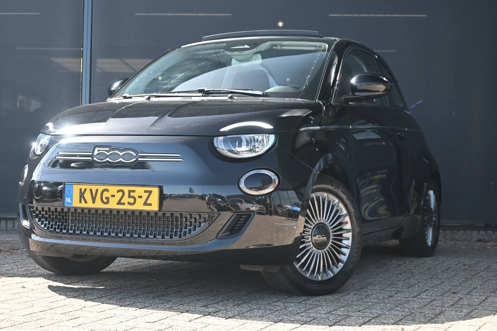 Fiat 500C (2023) — foto 1