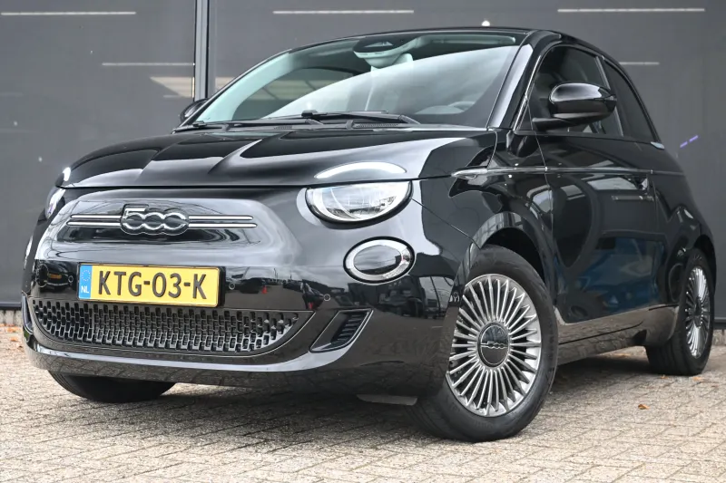 Fiat 500e (2023)