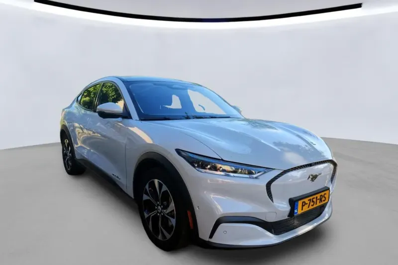 Ford Mustang Mach-E (2022)