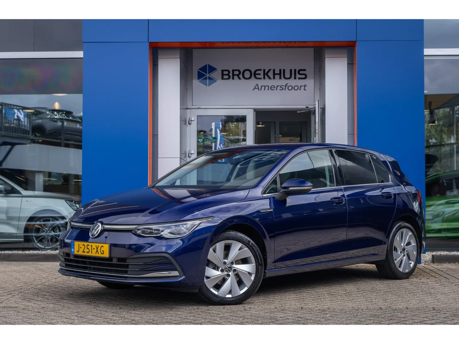 Volkswagen Golf (2020) — foto 1