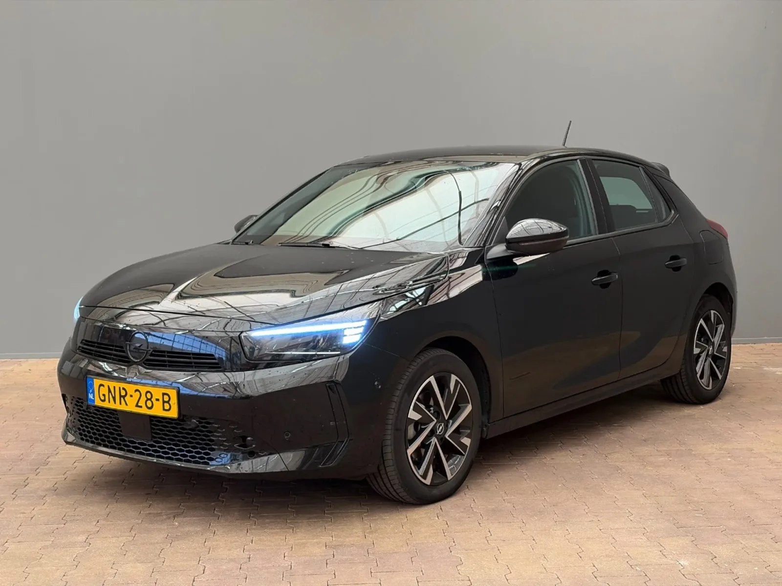 Opel Corsa (2024) — foto 1