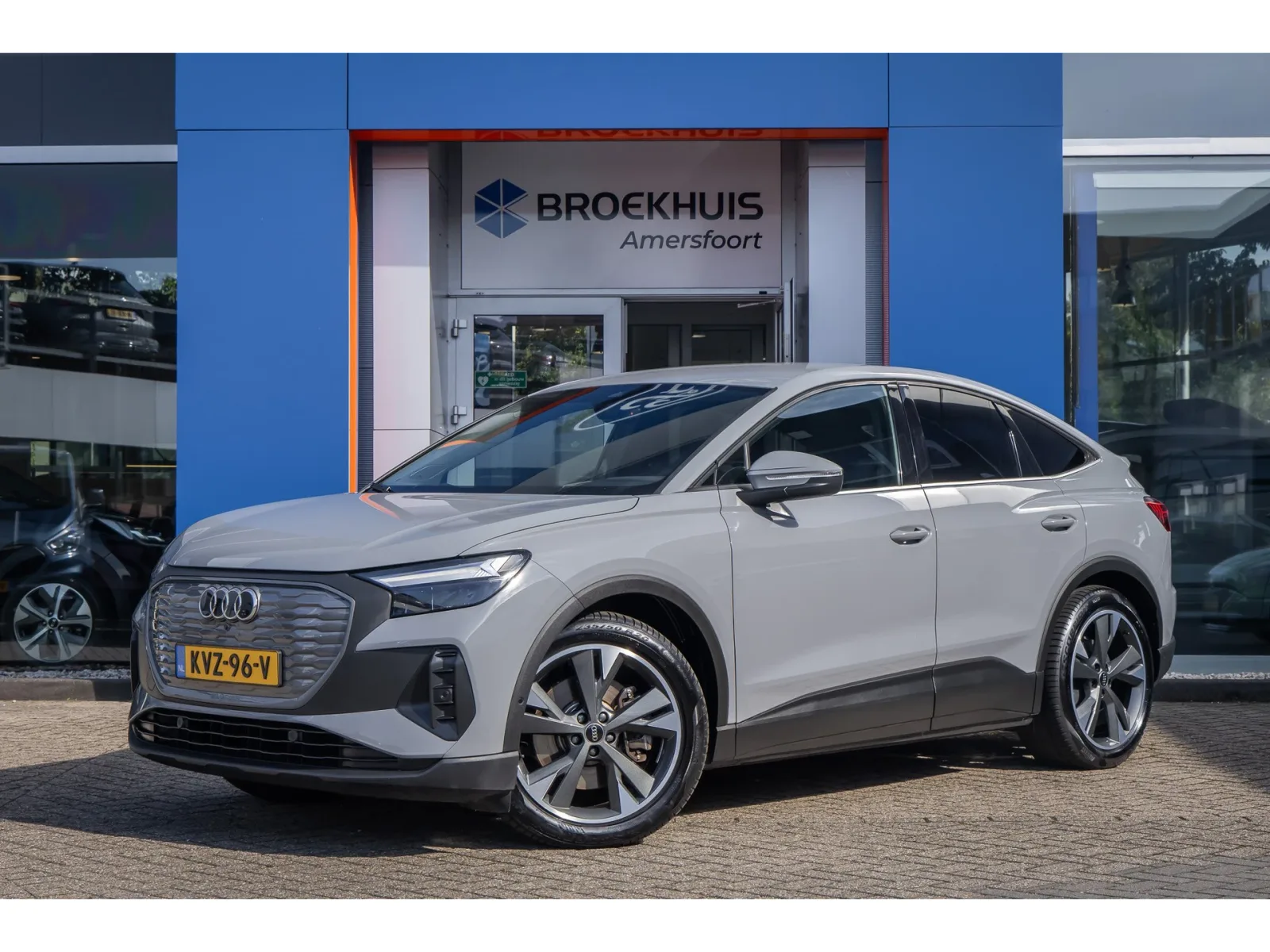 Audi Q4 e-tron (2023) — foto 1