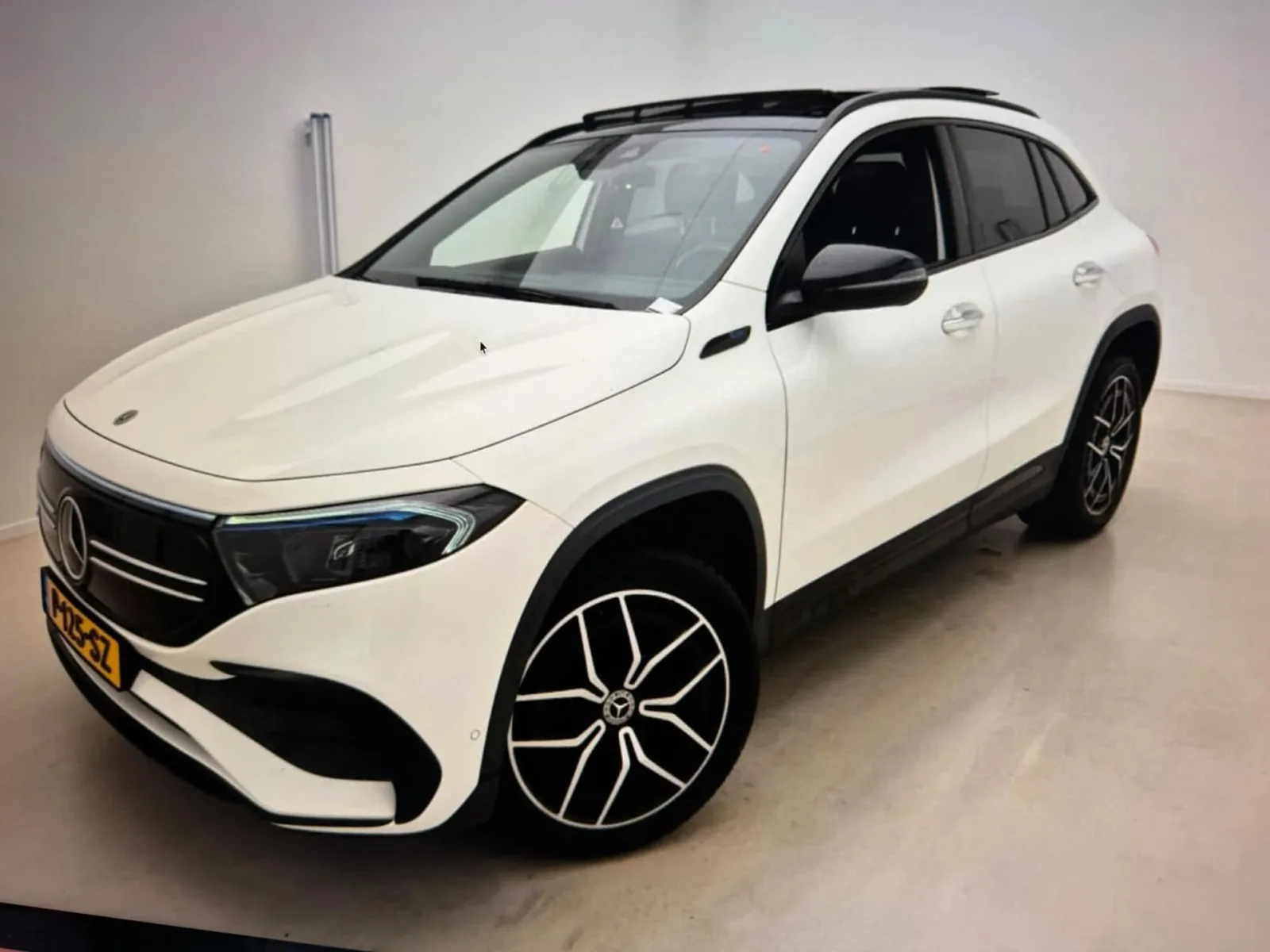 Mercedes-Benz EQA (2021) — foto 1