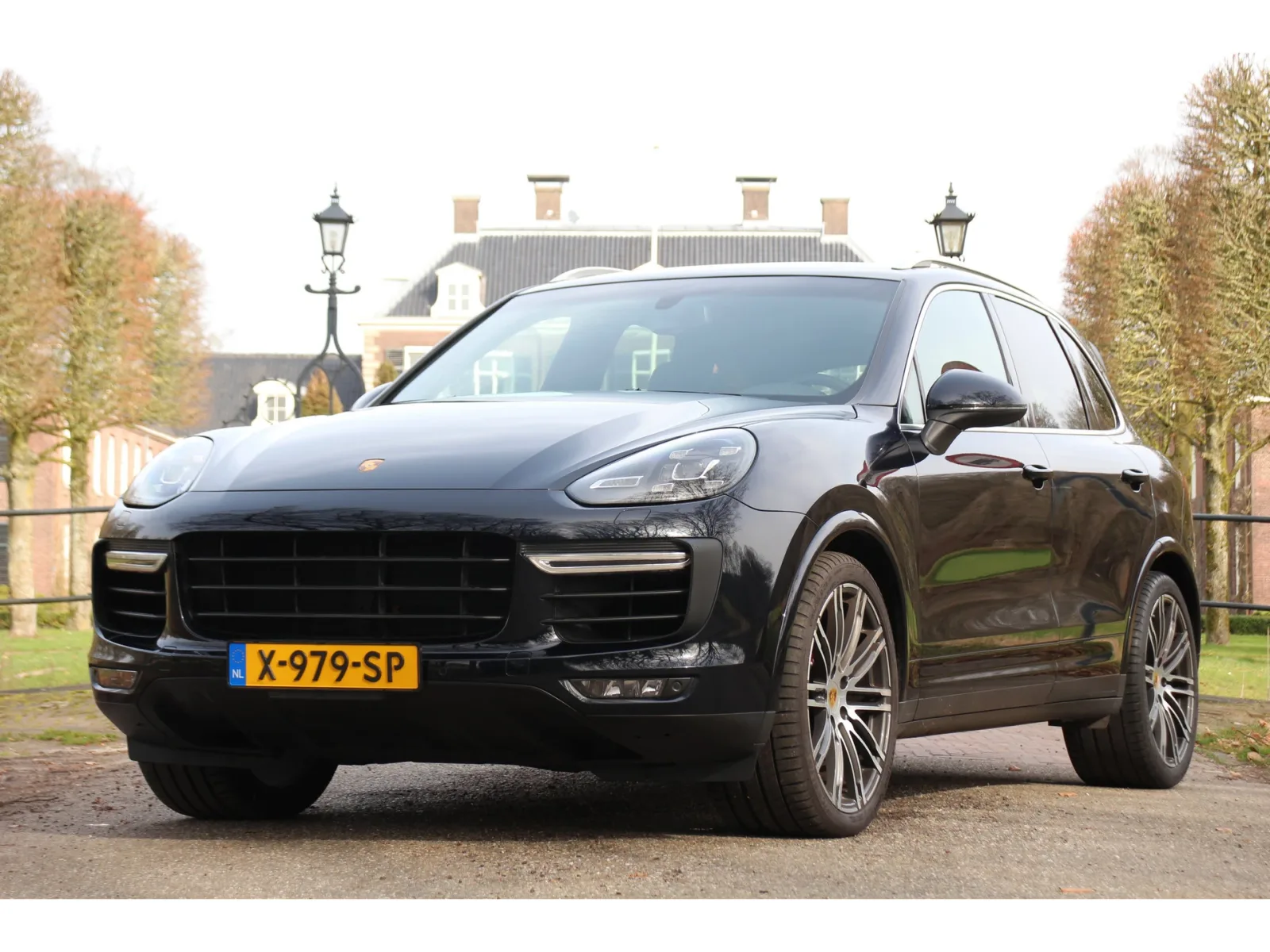 Porsche Cayenne (2015) — foto 1