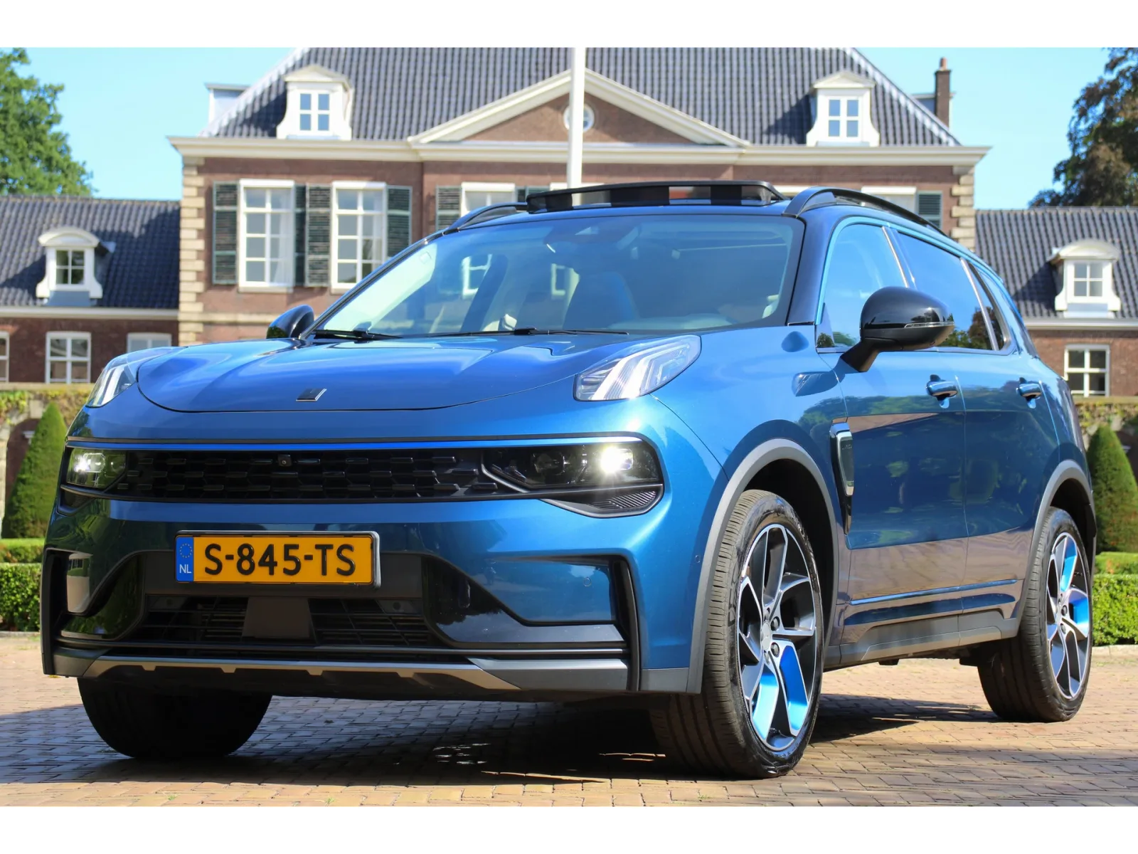 Lynk & Co 01 (2023) — foto 1