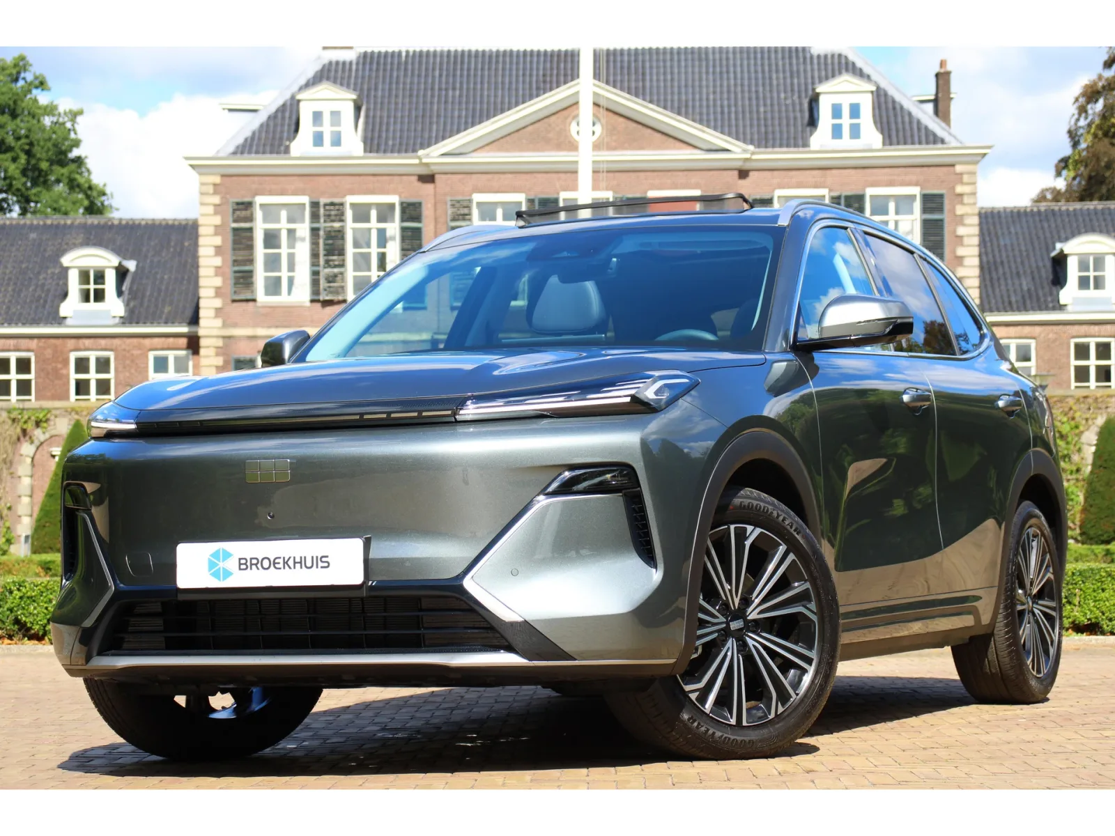 Geely Starray EM-i (2026) — foto 1