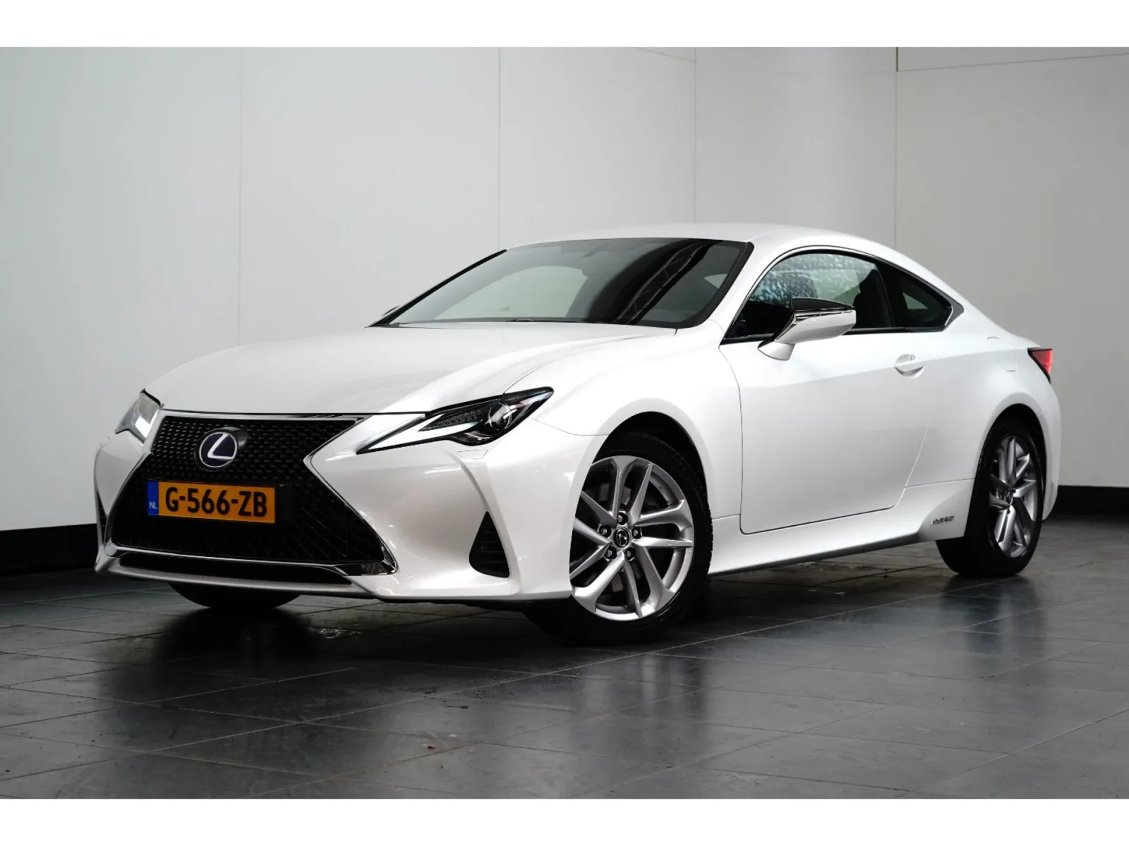 Lexus RC (2020) — foto 1