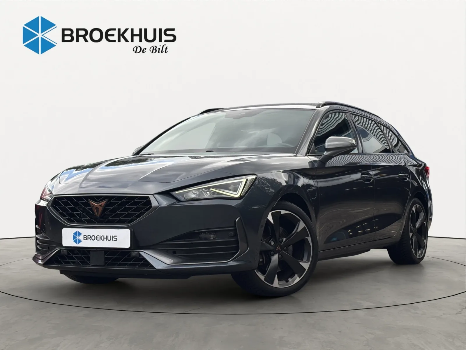 CUPRA Leon Sportstourer (2023) — foto 1