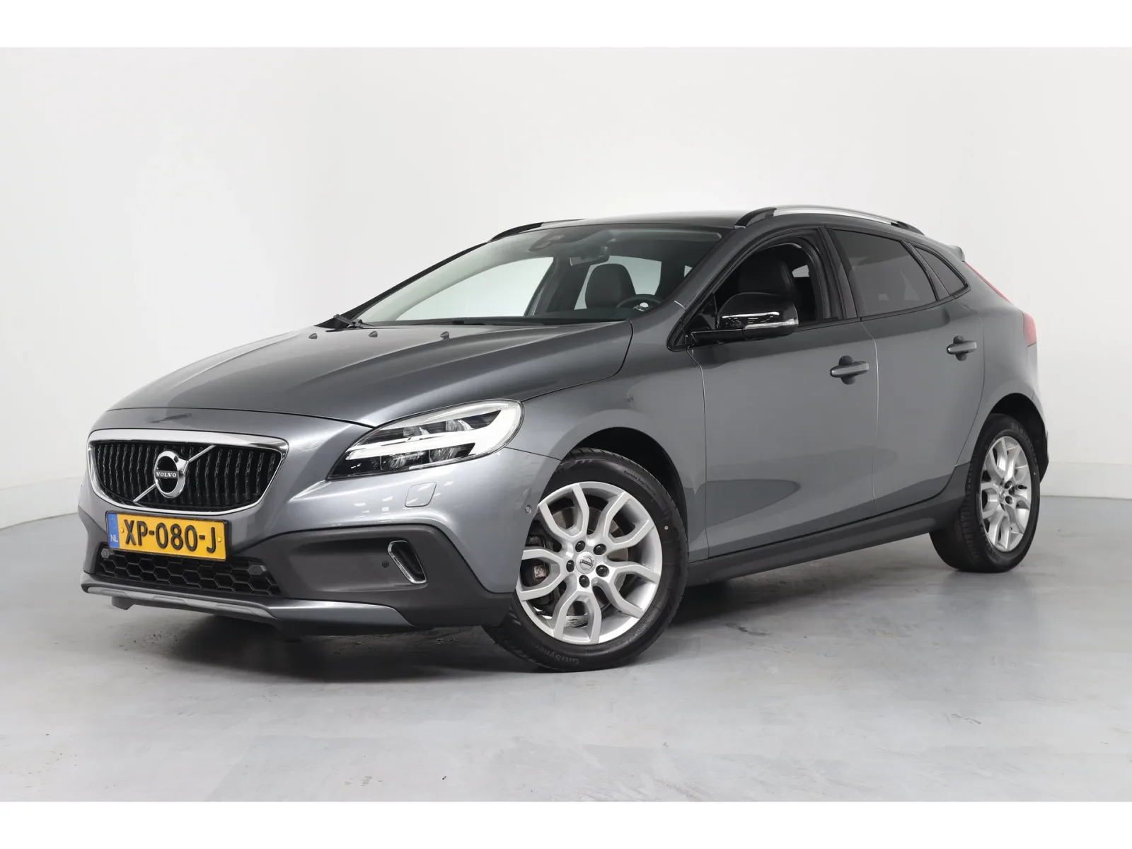 Volvo V40 (2019) — foto 1