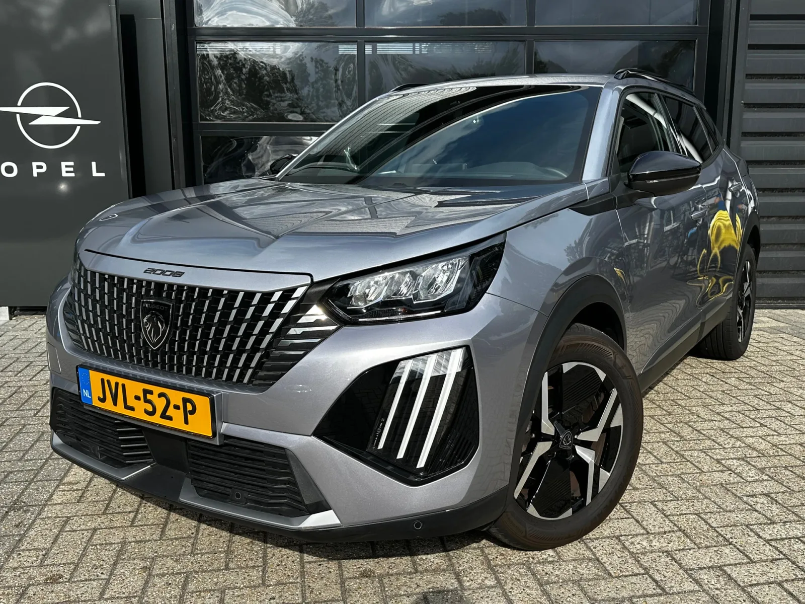 Peugeot 2008 (2025) — foto 1