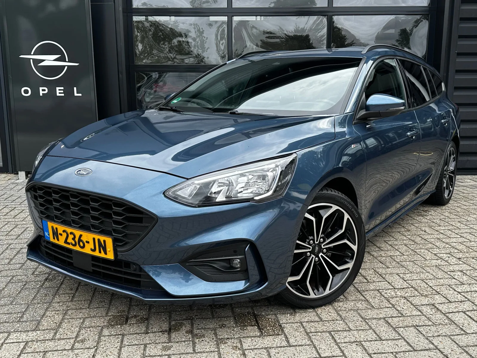 Ford Focus (2021) — foto 1