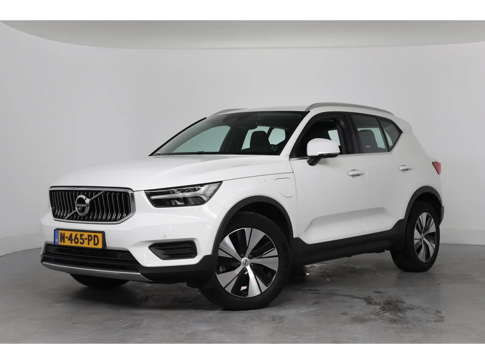Volvo XC40 (2021) — foto 1