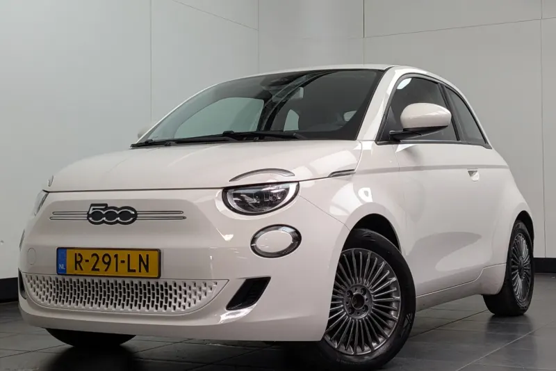 Fiat 500 (2022)
